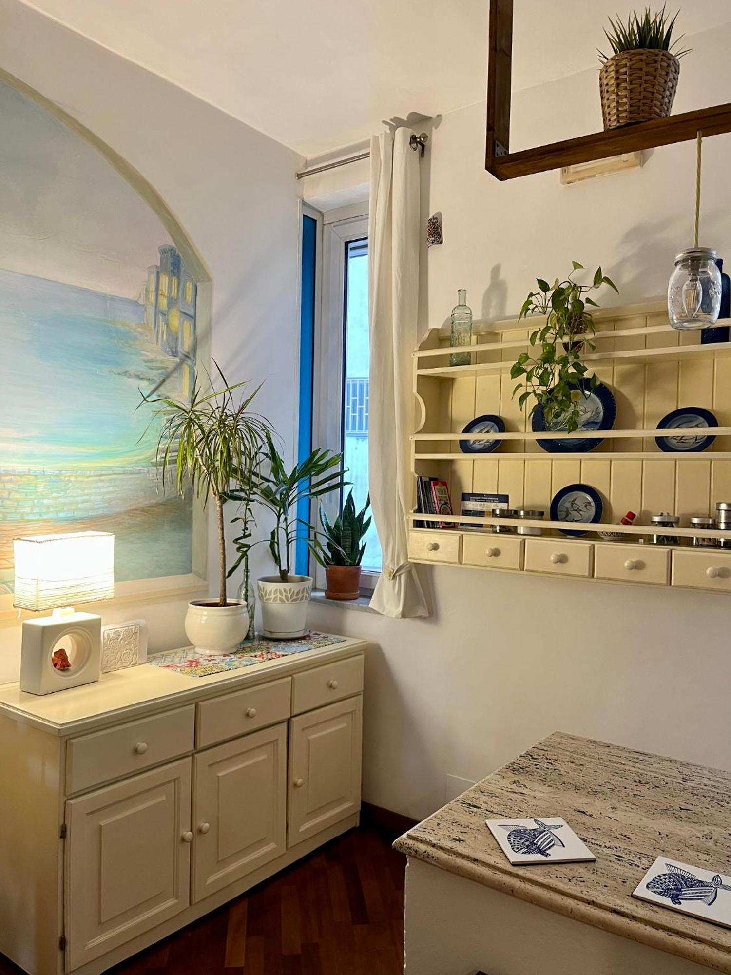 Casa Vacanze Seahorse ซาแลร์โน ภายนอก รูปภาพ